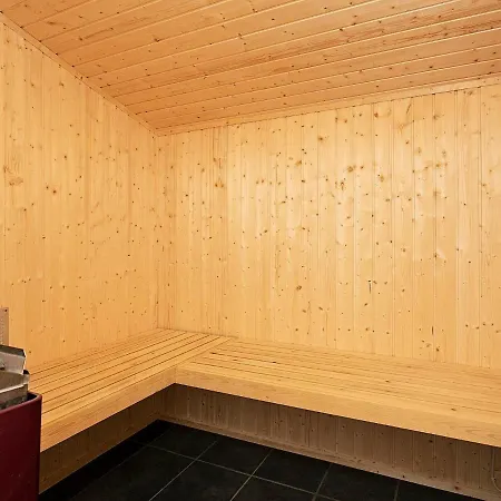 8 Person Holiday In